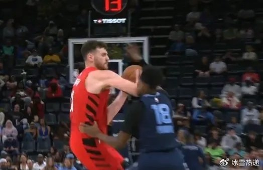 星空体育app官方网站-杨瀚森队友被驱逐！克林根肘击普罗斯珀 被吹罚二级恶犯离场|开拓者|持球|德里克-罗斯|波特兰开拓者队|杨翰森_新浪体育_新浪新闻